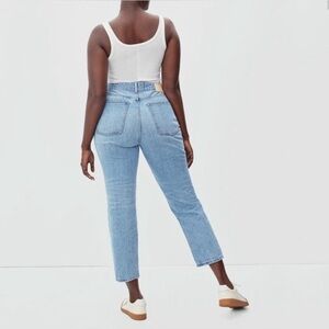 NWT EVERLANE Curvy Cheeky 90s Straight Jean in vintage blue sun bleached
